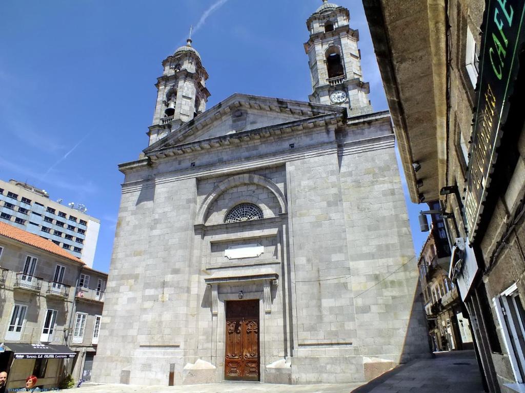 Hotel Hostal la Colegiata Vigo Exterior foto